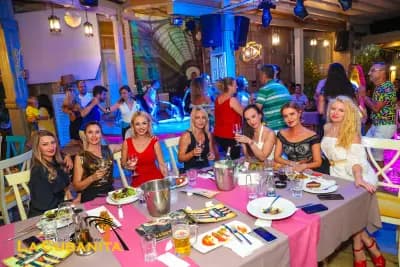 La Cubanita En El Mar Sveti Vlas