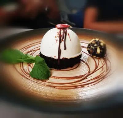 Galeon Dine & Wine