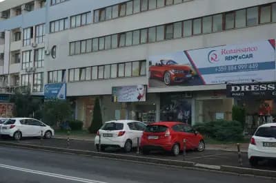 Renaissance Rent a Car, Avenue Center