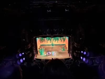 Открит басейн