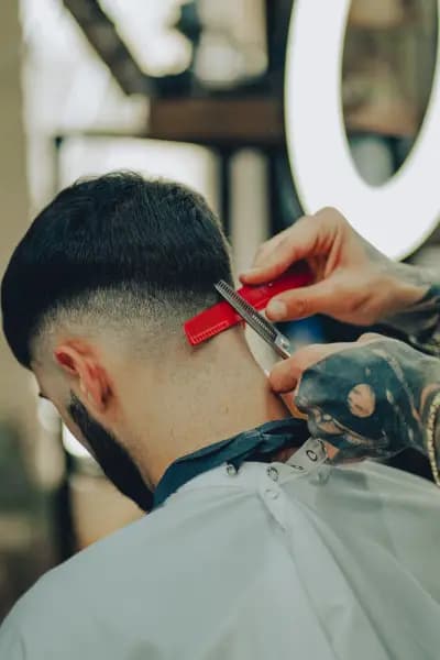 Zeus Barbershop Varna Centre | Премиум Бръснарница | Академия