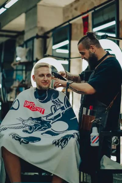 Zeus Barbershop Varna Centre | Премиум Бръснарница | Академия
