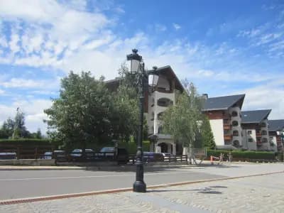 THE BOUNCE CLUB Bansko
