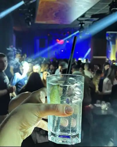 THE BOUNCE CLUB Bansko