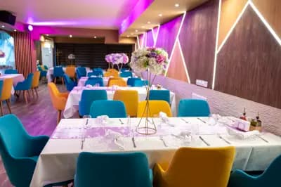 Bouzouki LIVE Restaurant