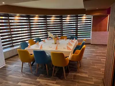 Bouzouki LIVE Restaurant
