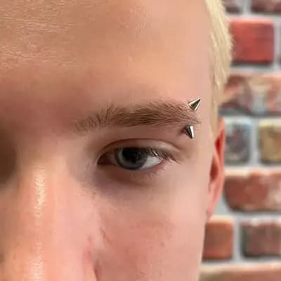Body Piercing Studio „Famous“
