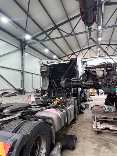TRUCK SERVICE & TIR PARKING