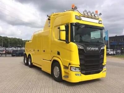 TRUCK SERVICE & TIR PARKING