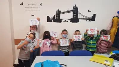 ENGLISH NEXT DOOR Езиков център
