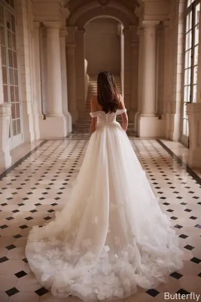 Carrie Bridal Boutique | Сватбени, булчински и официални рокли