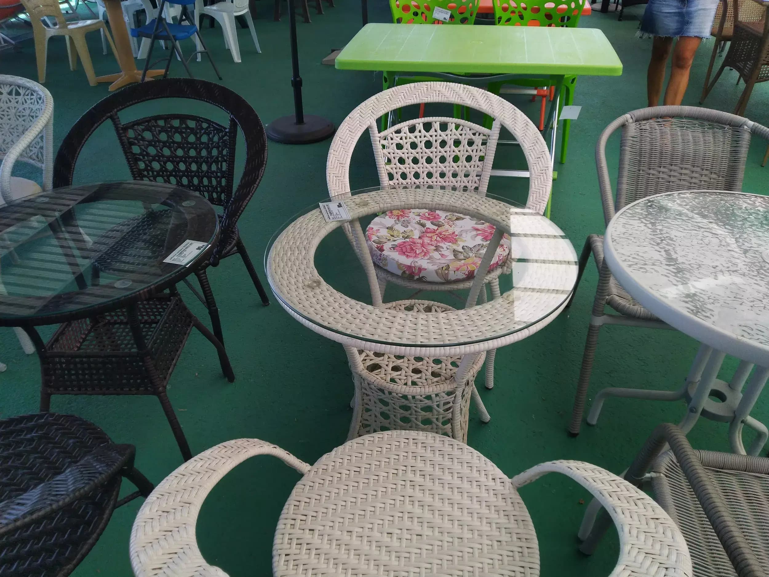 Мебелен магазин ХЕЛИОС - Слънчев бряг