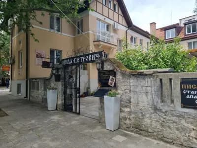Вила Петрович