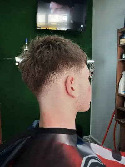 Moni Barbers - Мъжко подстригване | oформяне на брада | кола маска на нос и уши | кална маска за лице | оформяне на