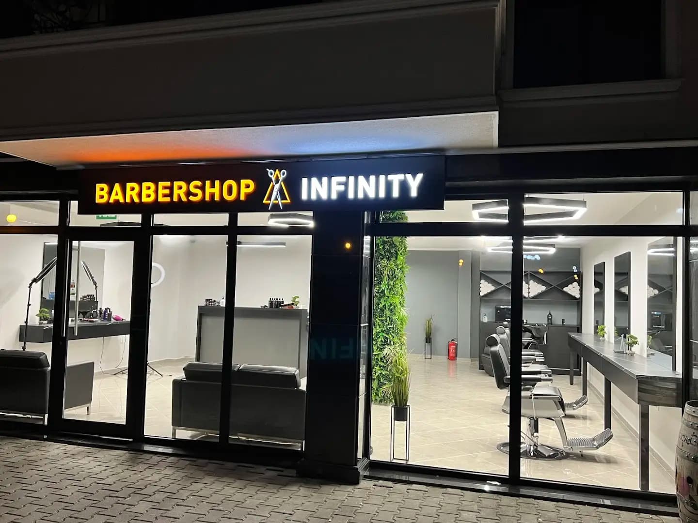 BARBERSHOP INFINITY