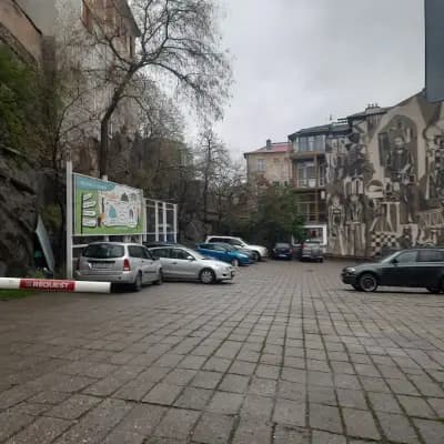 ул. „Митрополит Паисий“ 1 Parking