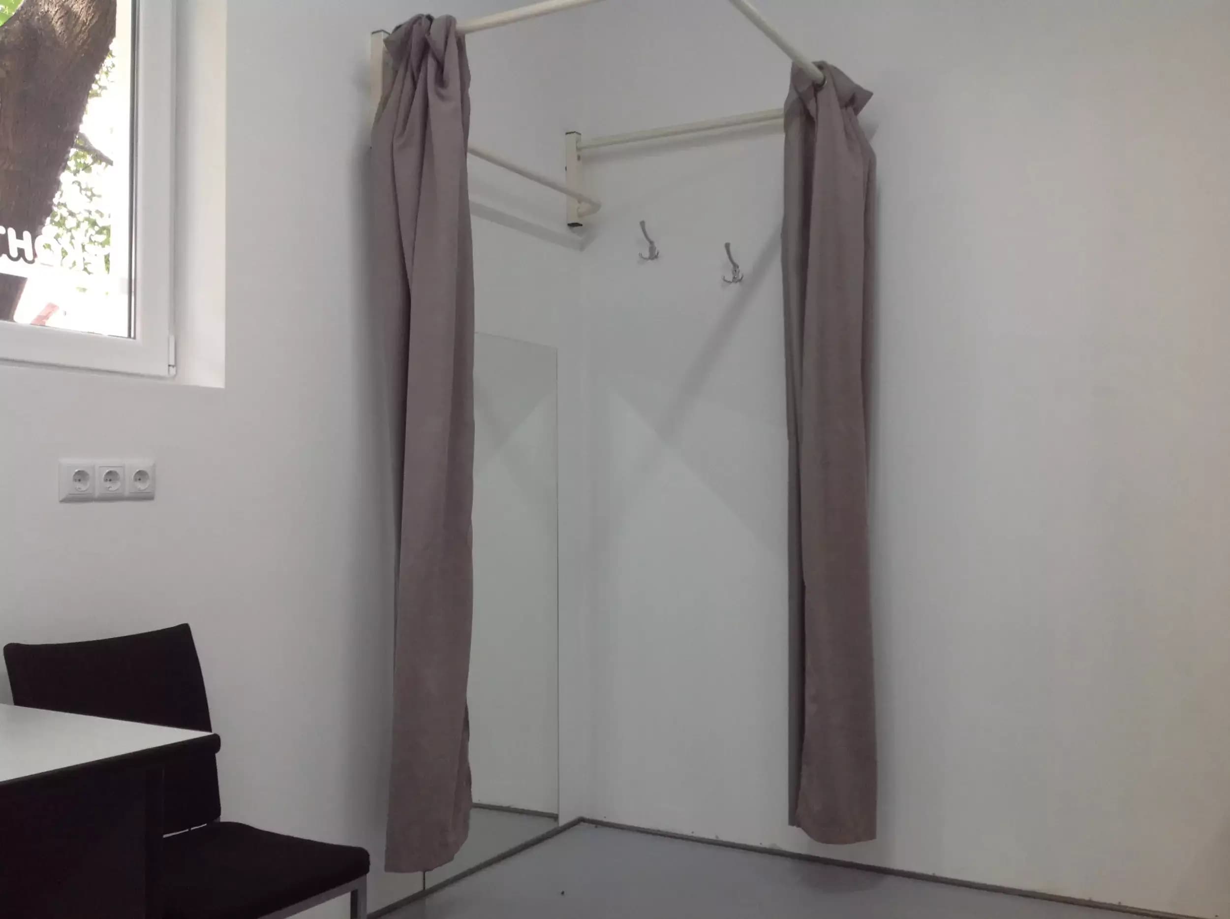 Еконт офис Царево