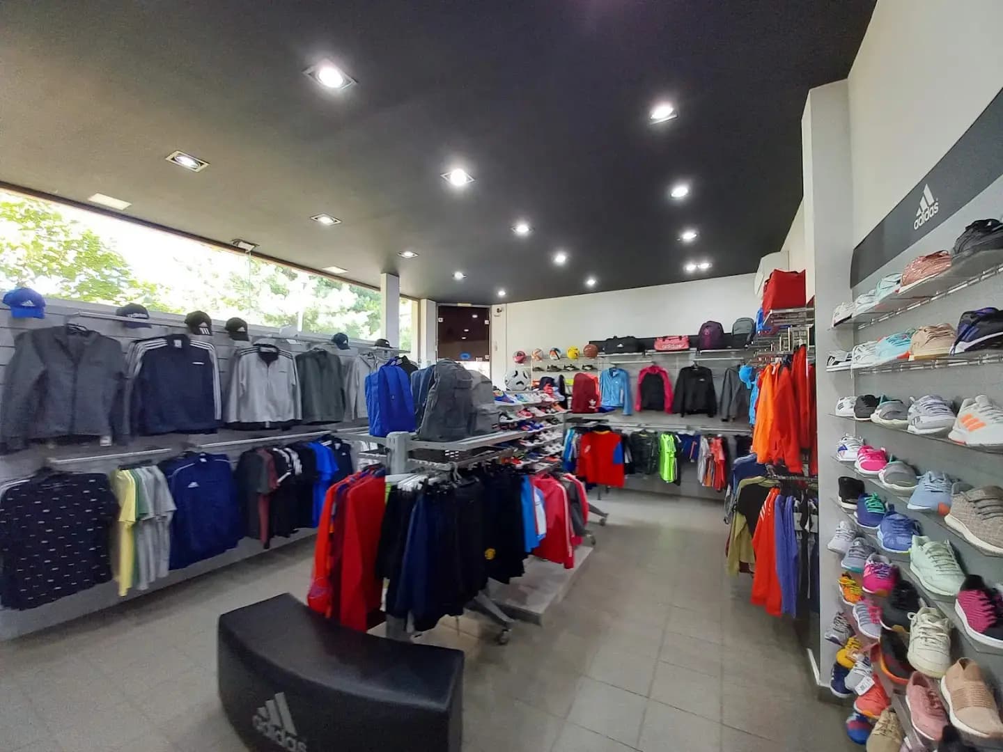 Adidas Dupnica