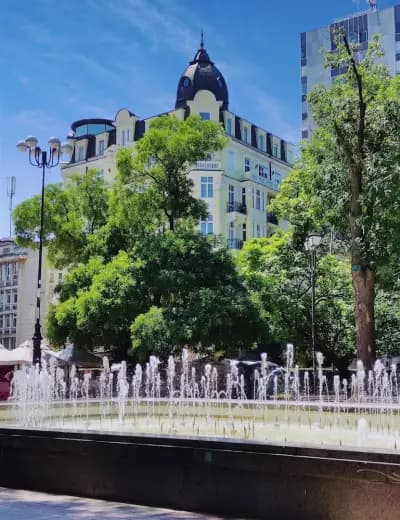 Фонтаните пред Народен театър "Иван Вазов"