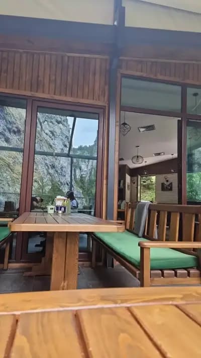 Bistro Zhdreloto