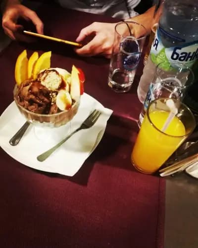 Поли