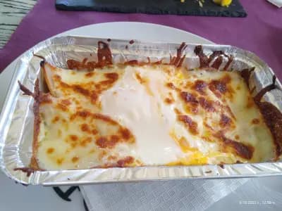 Поли