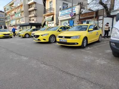 ТОД ДЪН - Такси Горна Оряховица | Таксиметрови услуги | Транспорт