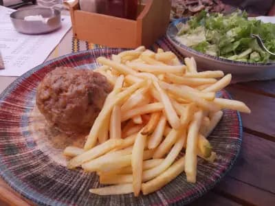 Ресторант Вкусно