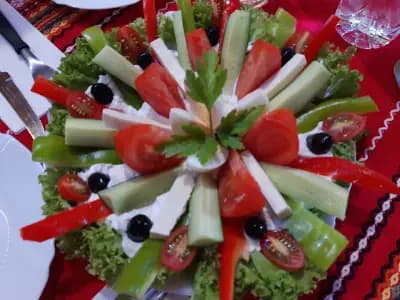 Макси при Нечо