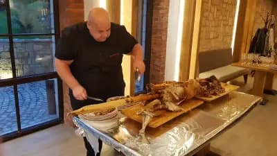 Ресторант Арбанашки Хан