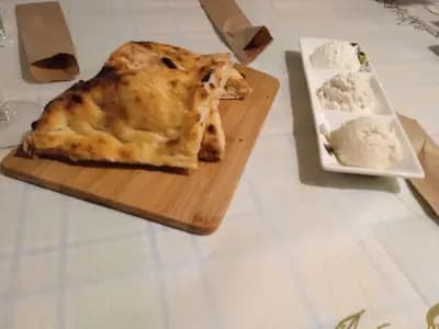 Ресторант Sweet & Salty | Заведение Саранци | Италианска кухня | Пица | Салати | Десерти