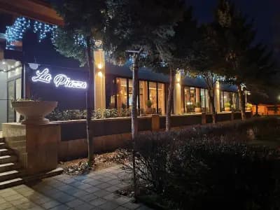 La Piazza by DR