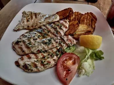 Sweet Bar & Grill | Младост