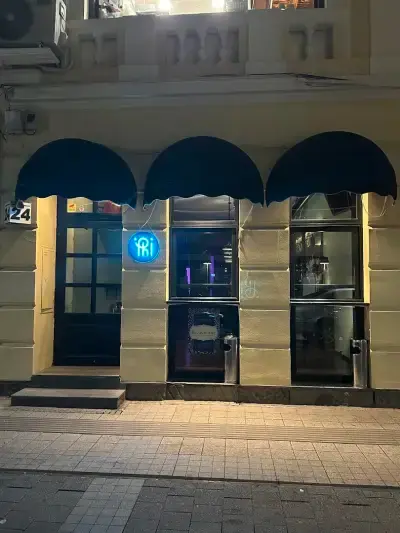 Phi Cocktail Bar