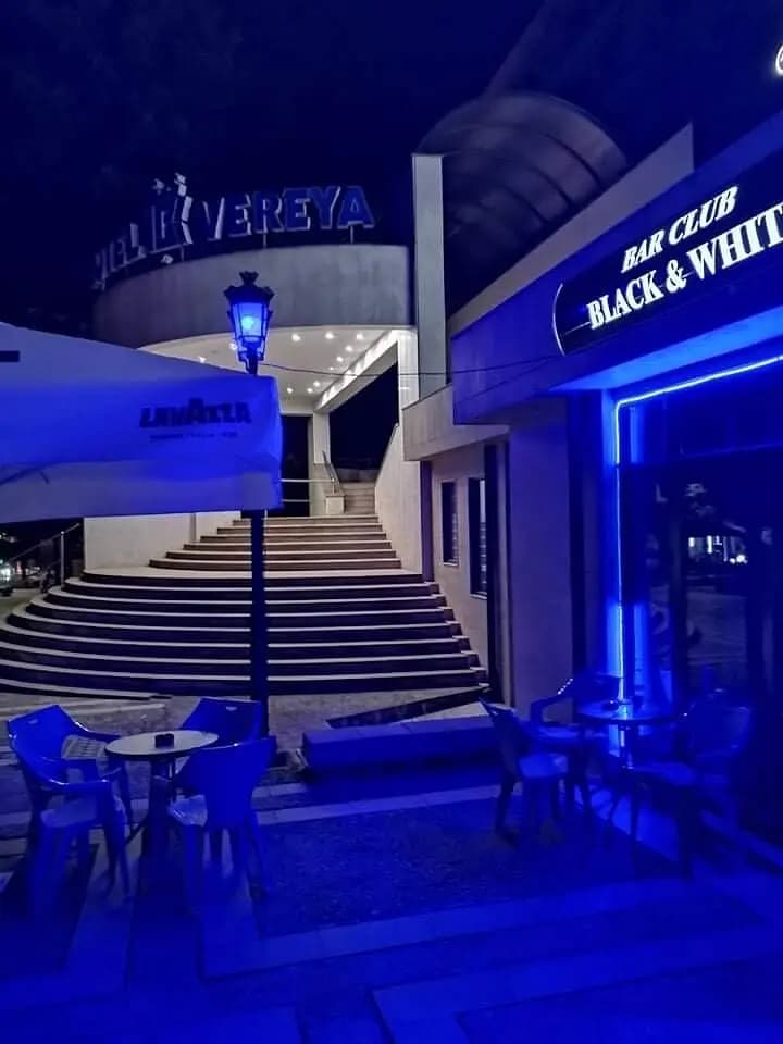 Пиано бар Black and White