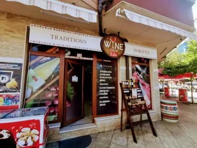 МАГАЗИН ЗА ВИНО ЛАЙФ / WINE SHOP LIFE