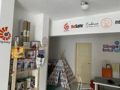 Слинготека шоурум - библиотека за слингове и ергономични раници и консултант по ергономично носене на бебе