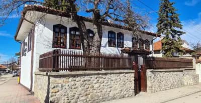 Старата къща