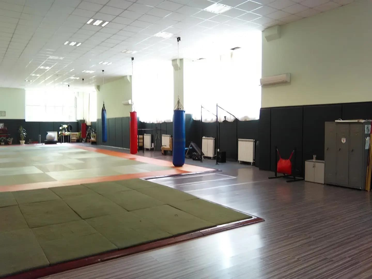 Национален спортен комплекс „Диана“