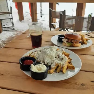 Finish Line Guest House And Food