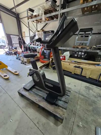 Професионално Фитнес оборудване Hoist- Bulgaria официален дистрибутор
