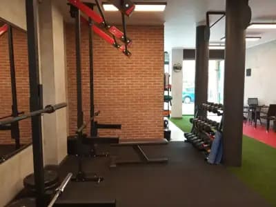Спортна зала Lazarov Athletics
