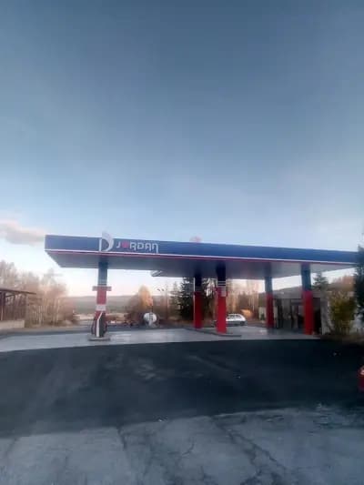 Бензиностанция FAR Petroleum