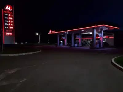 Бензиностанция "М - Petrol"