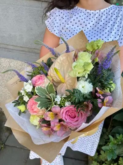 Damascena Flowers' Apartment
