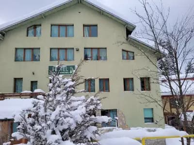 Hotel Forest Star on the Ski Slope