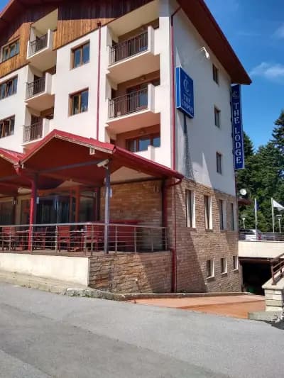 Хотел The Lodge