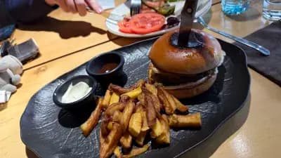 Vladi Bar & Grill